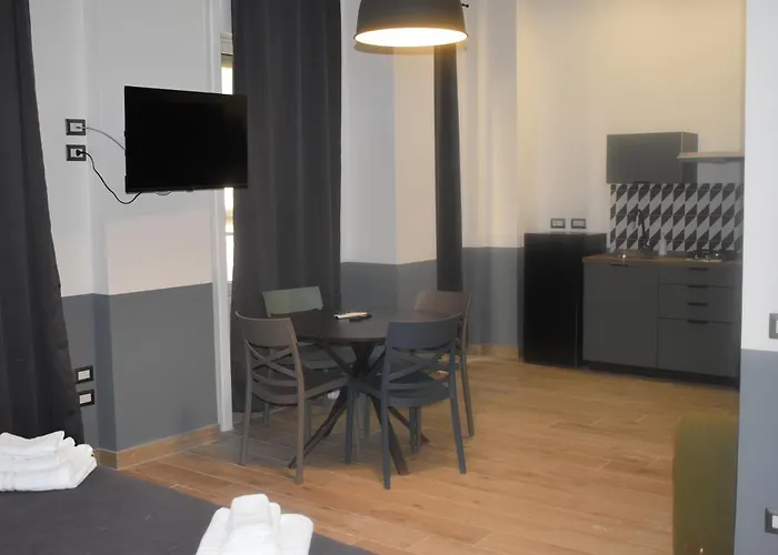 Zonacentro בית הארחה